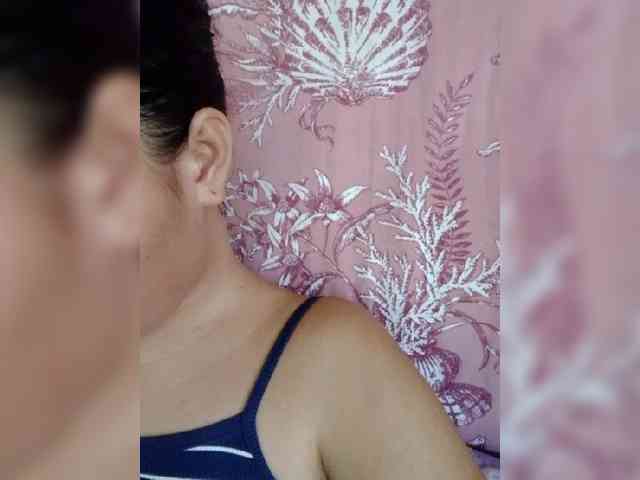 hornylittleprincess69 webcam