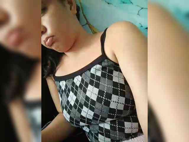 hornylittleprincess69 webcam