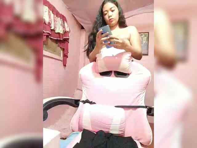 hornylittleprincess69 webcam