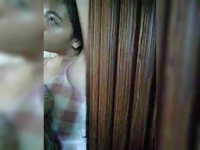hornylittleprincess69 webcam
