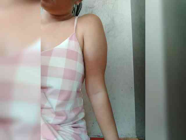 hornylittleprincess69 webcam