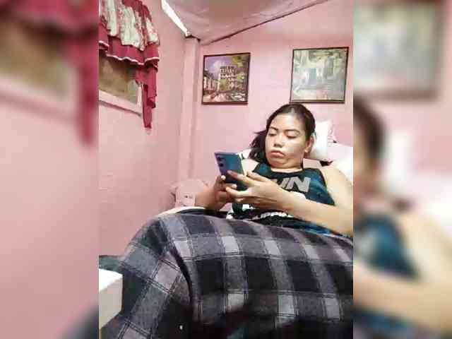 hornylittleprincess69 webcam