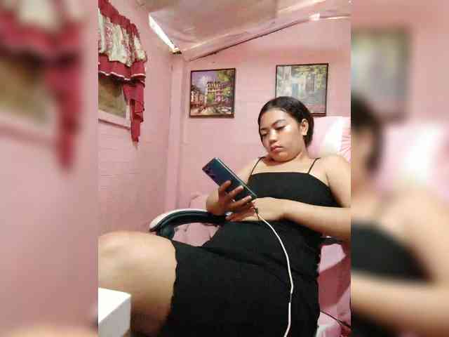 hornylittleprincess69