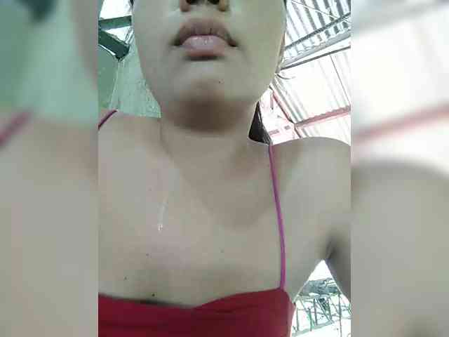 Dit model is nu live. XXhornywetprincess99XX