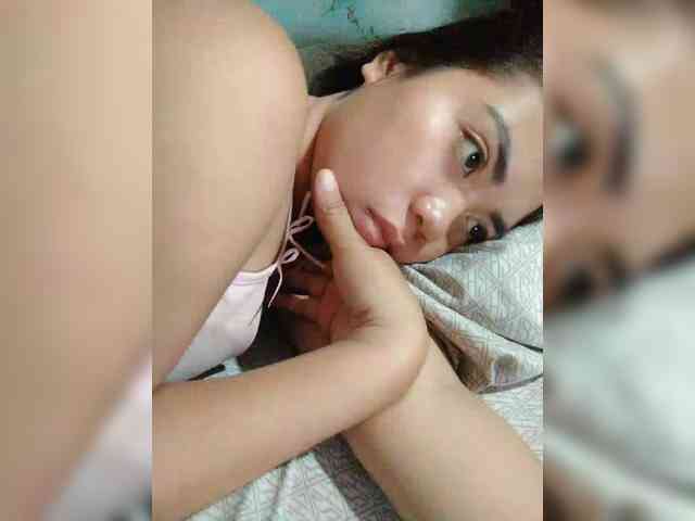 hornylittleprincess69 webcam