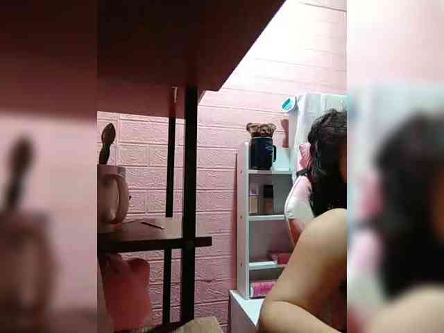 hornylittleprincess69 webcam