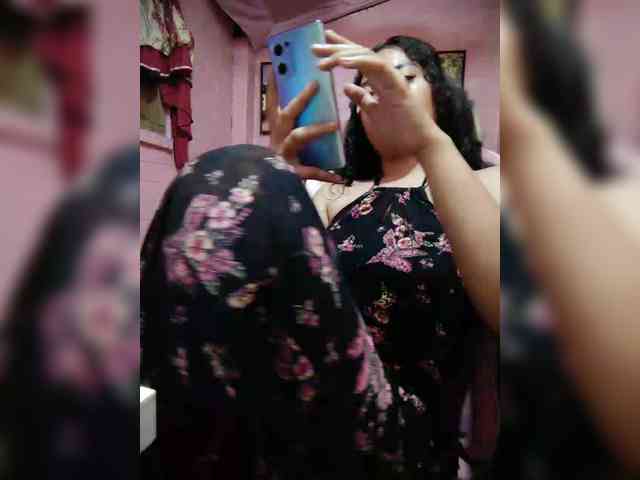 hornylittleprincess69