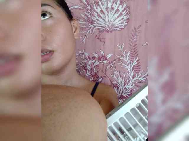 hornylittleprincess69 webcam