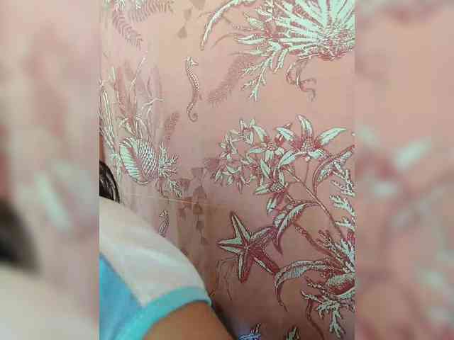 hornylittleprincess69