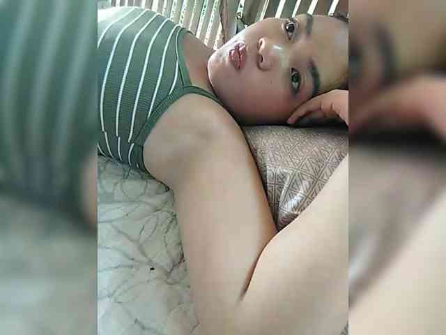 hornylittleprincess69 webcam