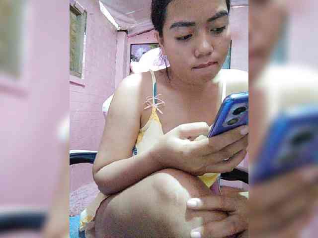 hornylittleprincess69