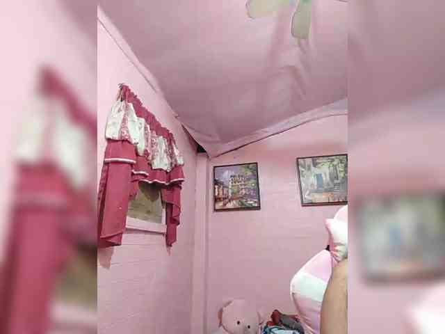 hornylittleprincess69