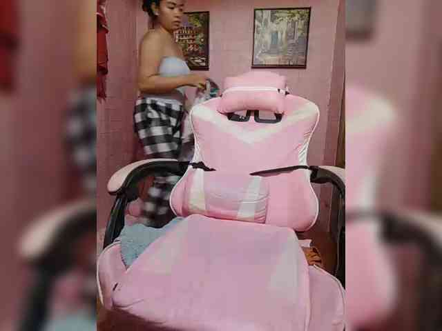 hornylittleprincess69 webcam