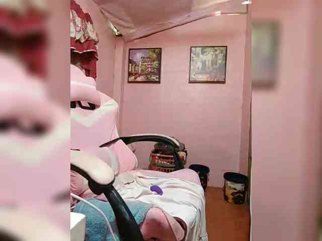 hornylittleprincess69 webcam