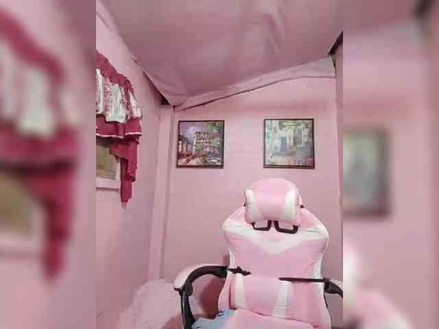 hornylittleprincess69