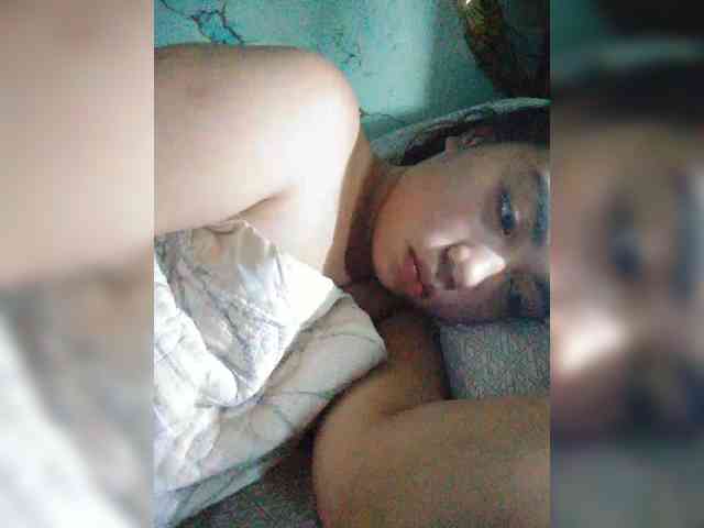 hornylittleprincess69 webcam