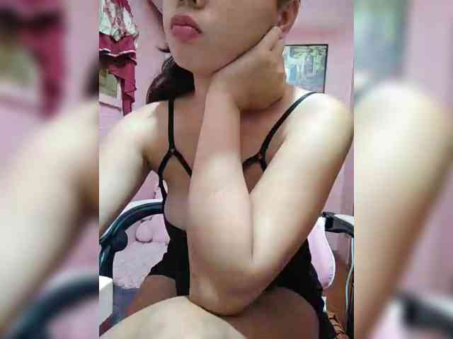 hornylittleprincess69