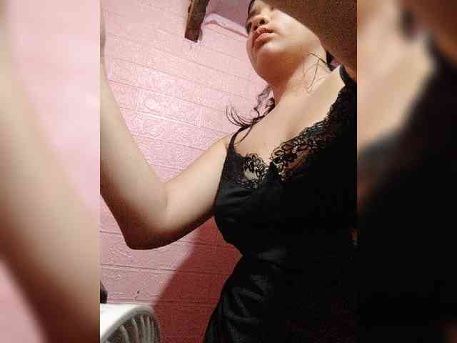 hornylittleprincess69