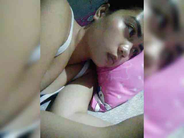 hornylittleprincess69 webcam