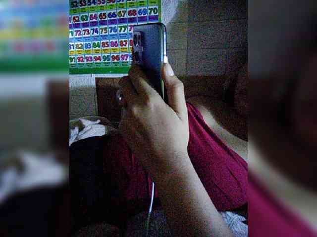 hornylittleprincess69 webcam