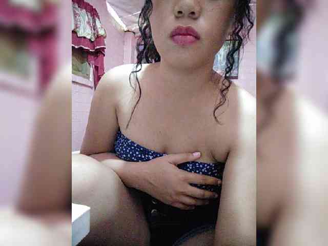 hornylittleprincess69 webcam