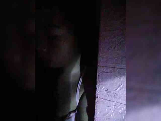 Model: hornylittleprincess69