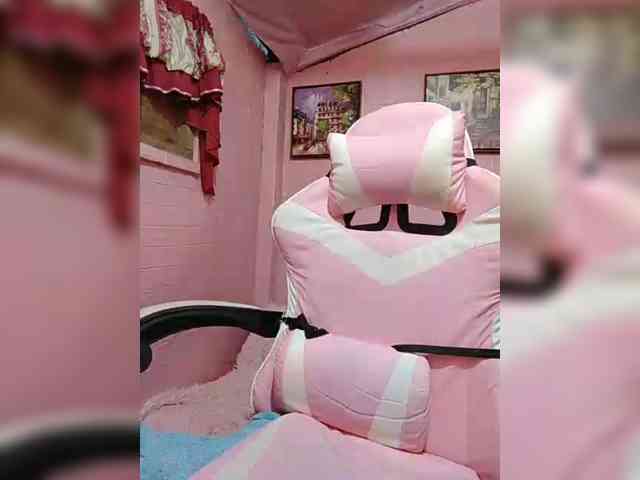 hornylittleprincess69 webcam