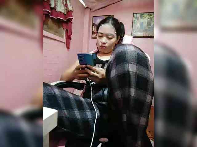 hornylittleprincess69 webcam