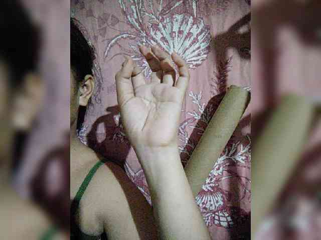 hornylittleprincess69