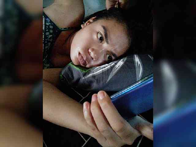 hornylittleprincess69 webcam