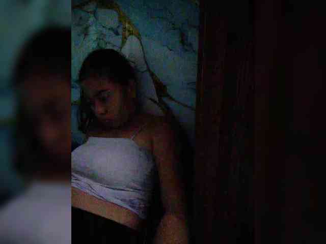 hornylittleprincess69 webcam