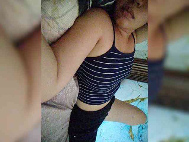hornylittleprincess69 webcam