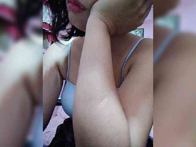 hornylittleprincess69 webcam