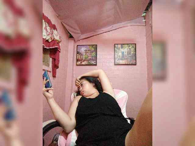 hornylittleprincess69 webcam
