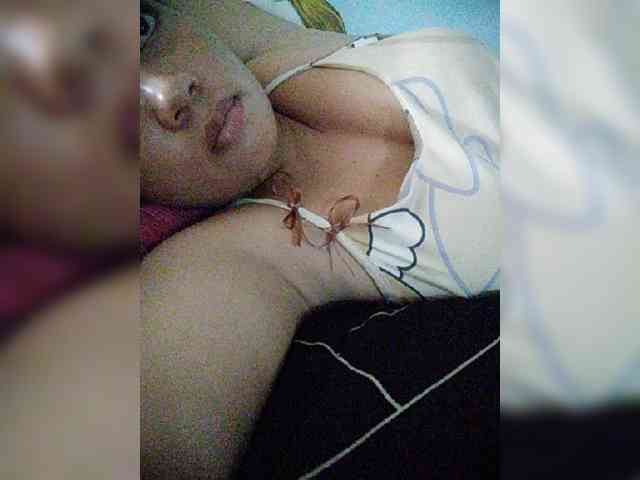 hornylittleprincess69 webcam