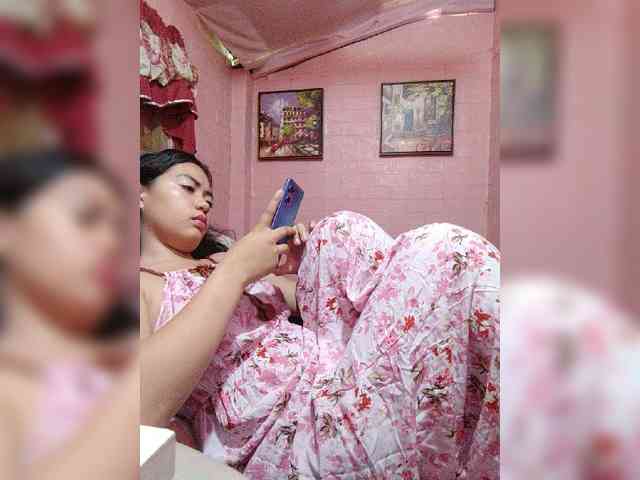 hornylittleprincess69 webcam