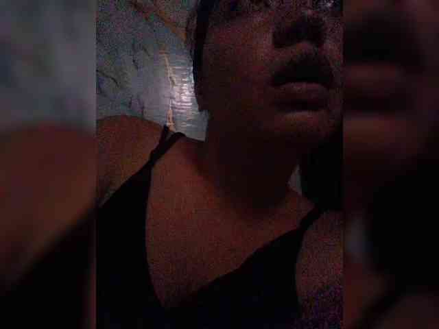 hornylittleprincess69 webcam