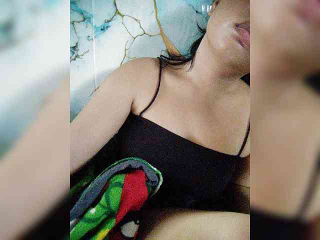 hornylittleprincess69 webcam
