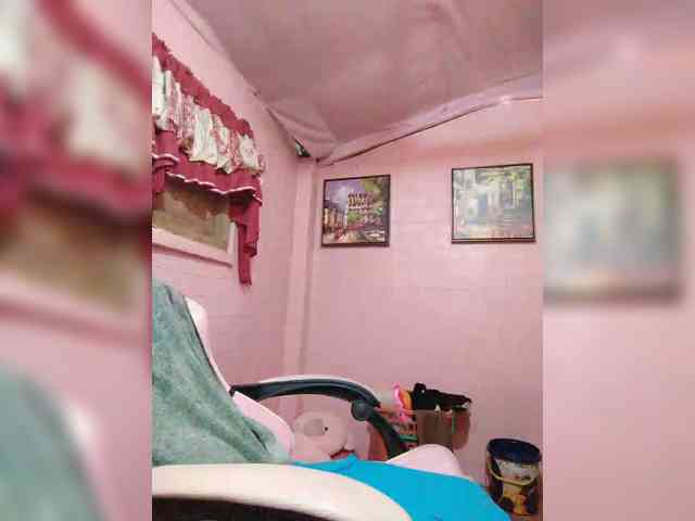 hornylittleprincess69 webcam