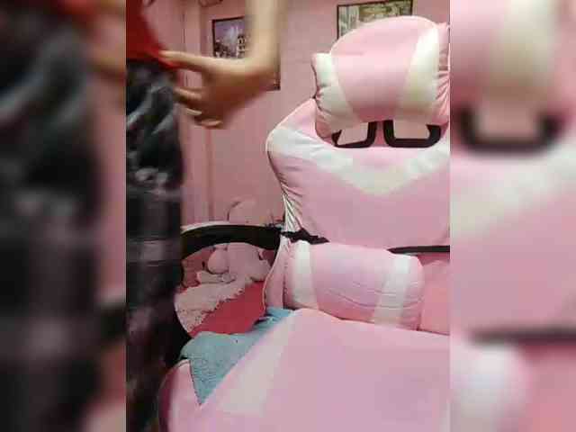 hornylittleprincess69