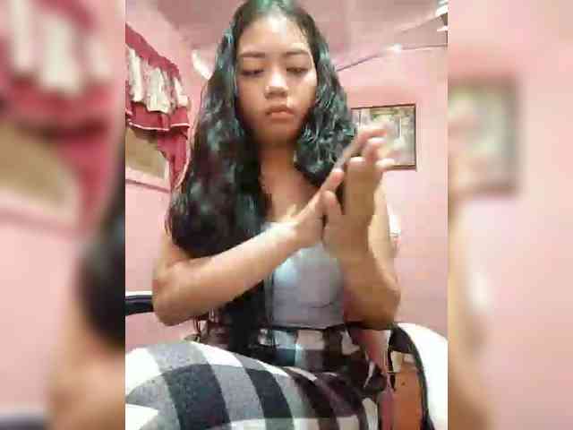 hornylittleprincess69