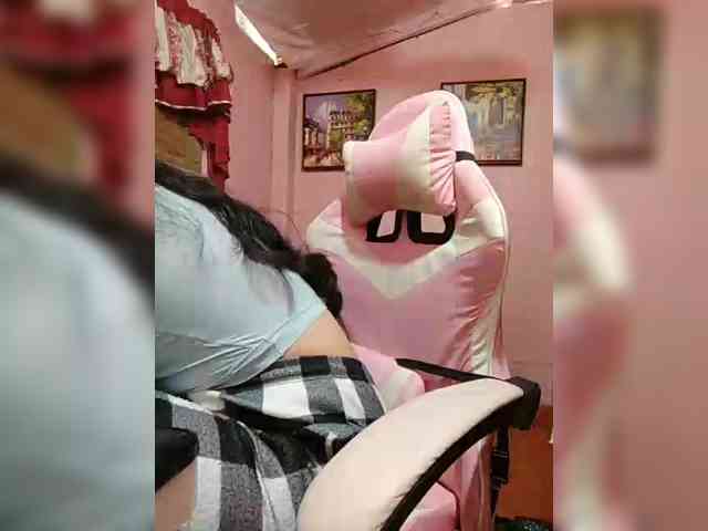 hornylittleprincess69