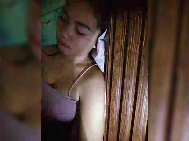 hornylittleprincess69 webcam