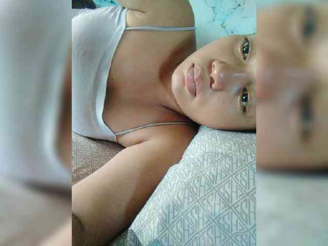hornylittleprincess69 webcam