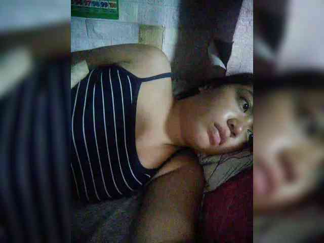 hornylittleprincess69