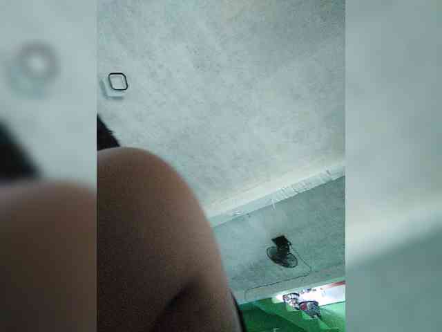 hornylittleprincess69
