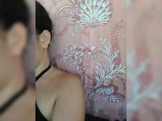 hornylittleprincess69