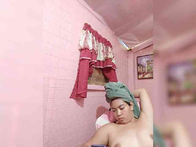 hornylittleprincess69 webcam