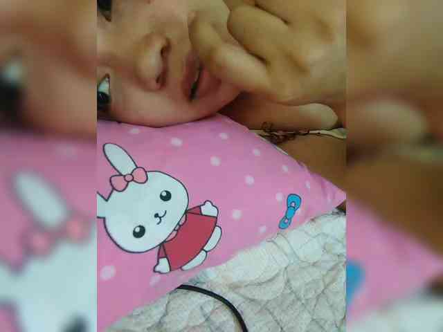 hornylittleprincess69 webcam