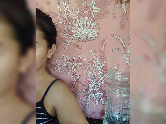 hornylittleprincess69 webcam